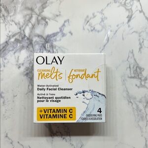 Olay Cleansing Melts Daily Facial Cleanser with Vitamin C